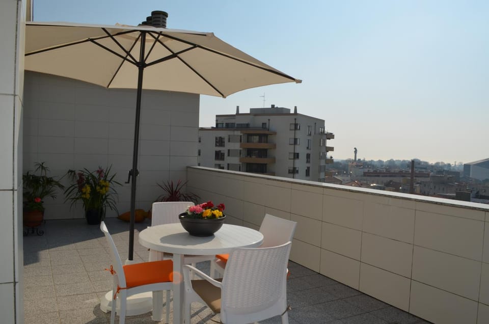 Balcony/Terrace, Balcony/Terrace
