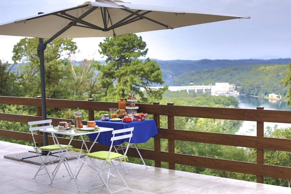 Balcony/Terrace, City view, Garden view, Mountain view, River view, Street view