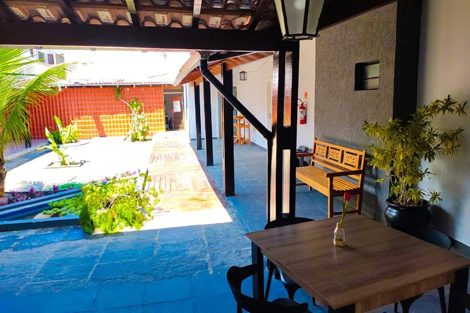 Day, Dining area