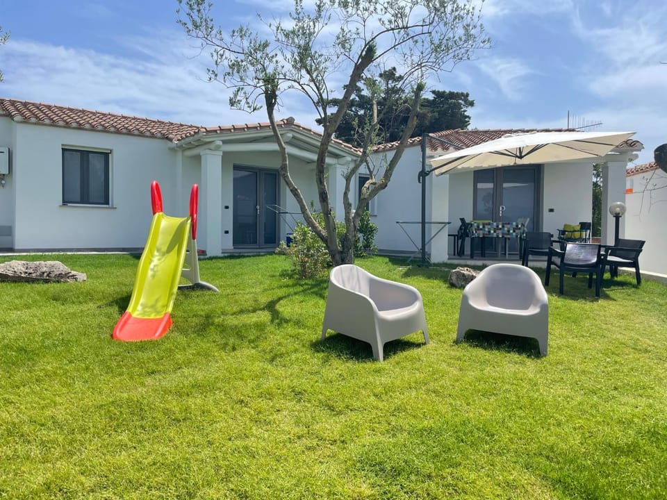Property building, Seating area
