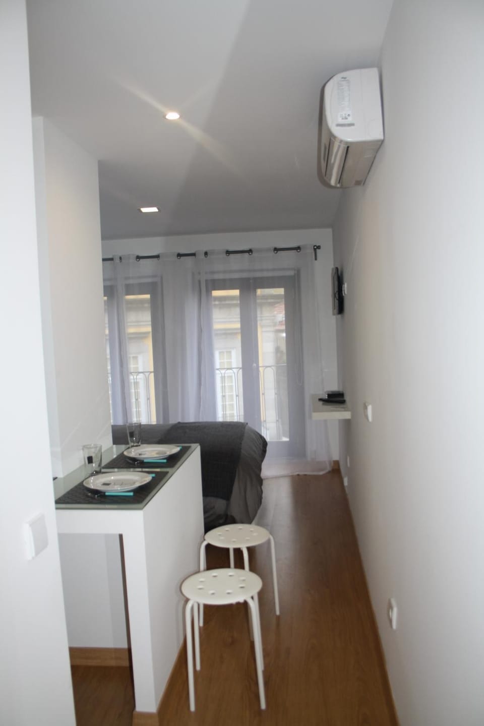 Seating area, Dining area, Food