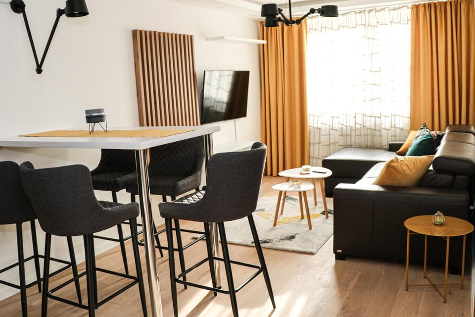 Living room, Seating area, Dining area
