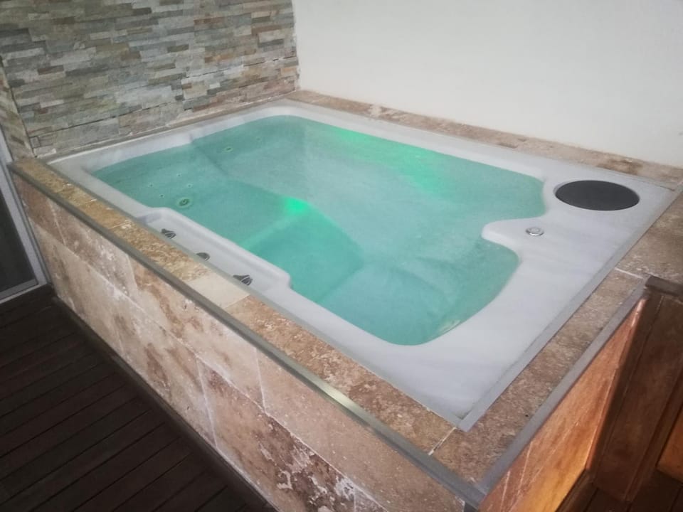 Riviera Penthouse Apartment in Marsaskala