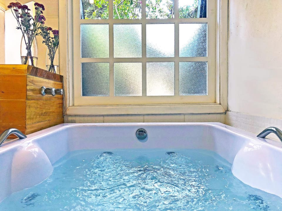 Hot Tub, Garden view