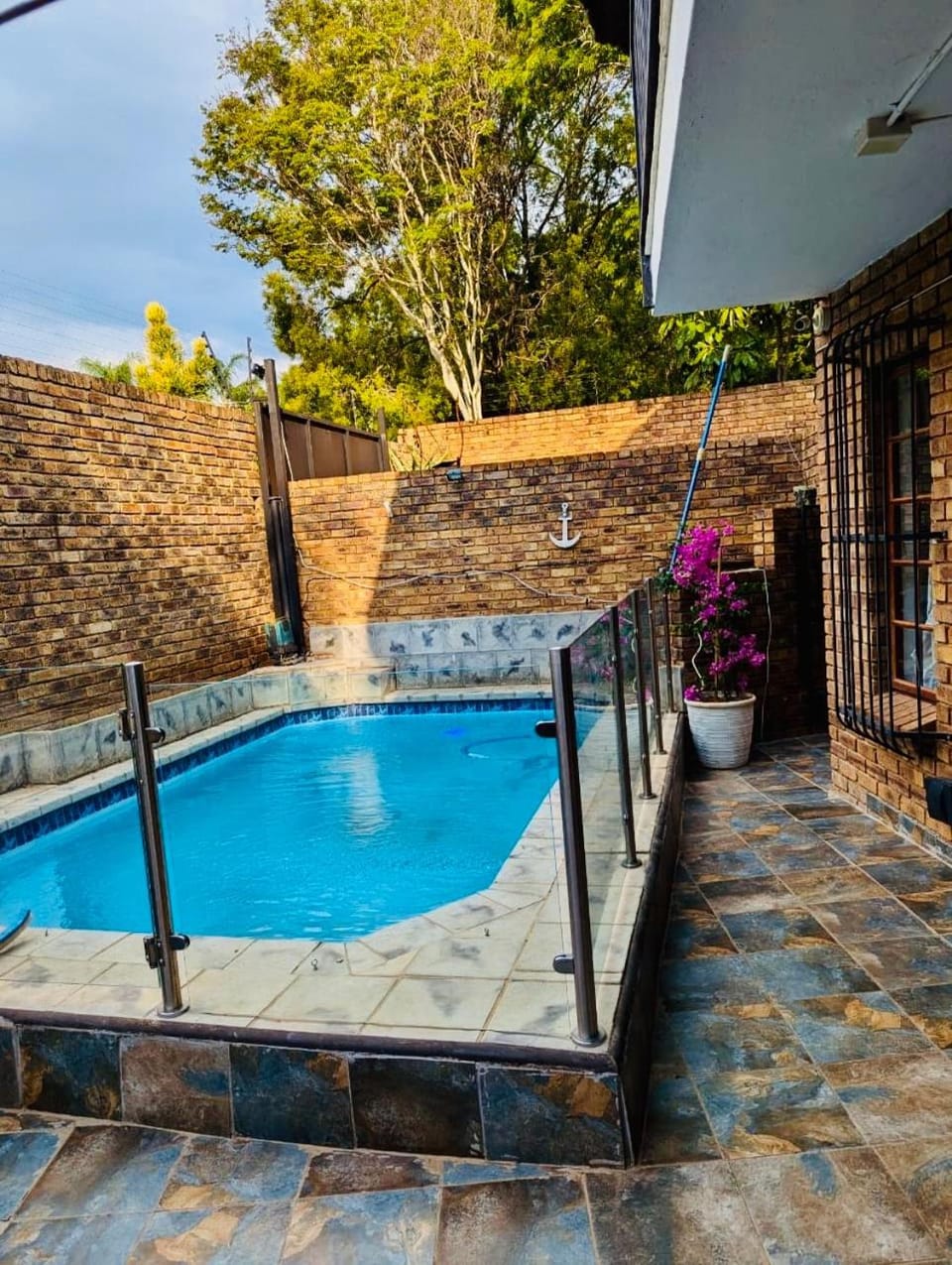 Goldpot Faerie Glen near Sun Bet Arena Vacation rental in Pretoria