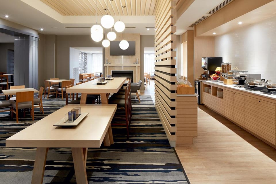 Restaurant/places to eat, Food and drinks