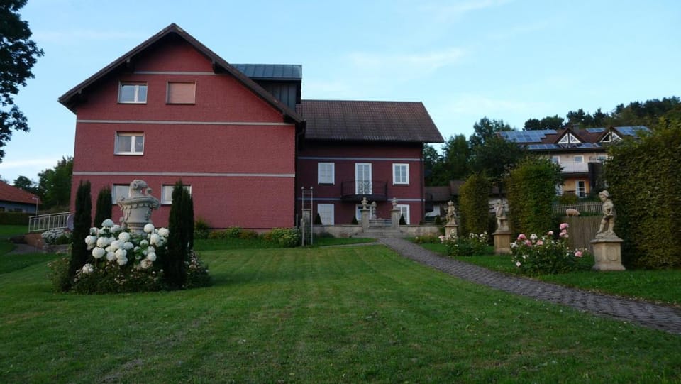 Landhaus zur Schmiede Bed and Breakfast in Hesse