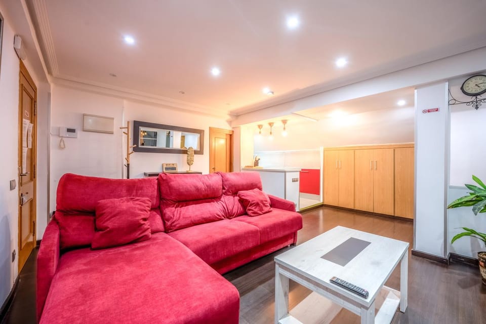 Communal lounge/ TV room, TV and multimedia, Living room