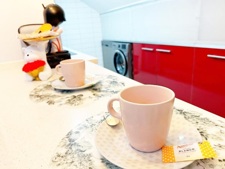 Coffee/tea facilities, Kitchen or kitchenette, washing machine, dryer