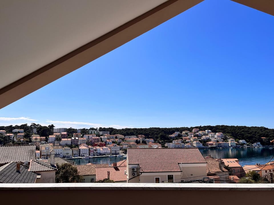 Day, Natural landscape, View (from property/room), Balcony/Terrace, City view, Sea view