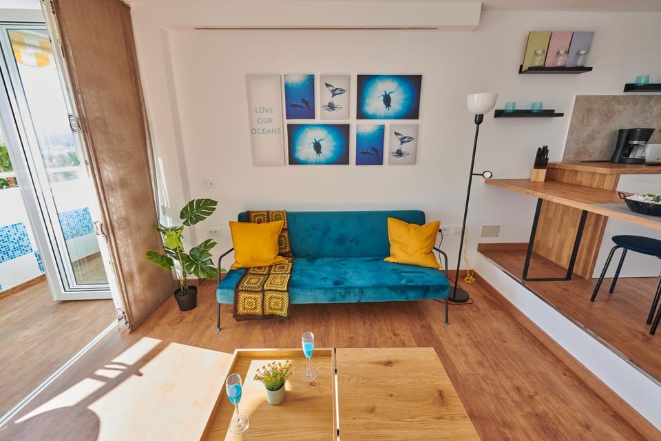 TV and multimedia, Living room, Sea view