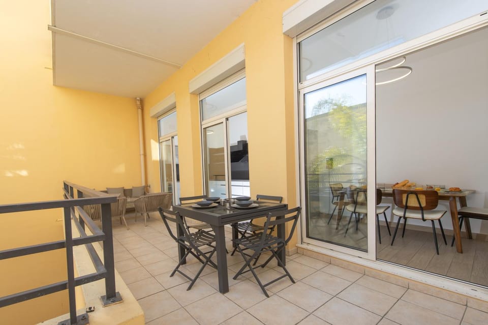 Patio, View (from property/room), Balcony/Terrace