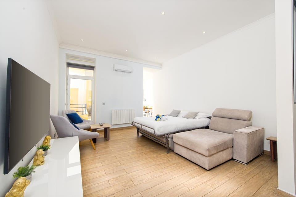 TV and multimedia, Living room, Seating area