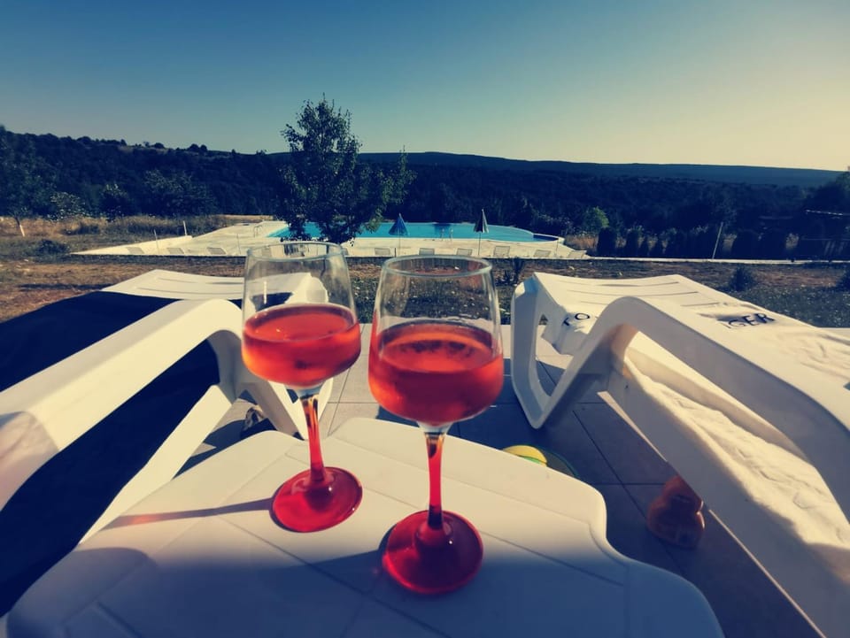 Patio, Day, Natural landscape, View (from property/room), Balcony/Terrace, Pool view, Swimming pool, sunbed
