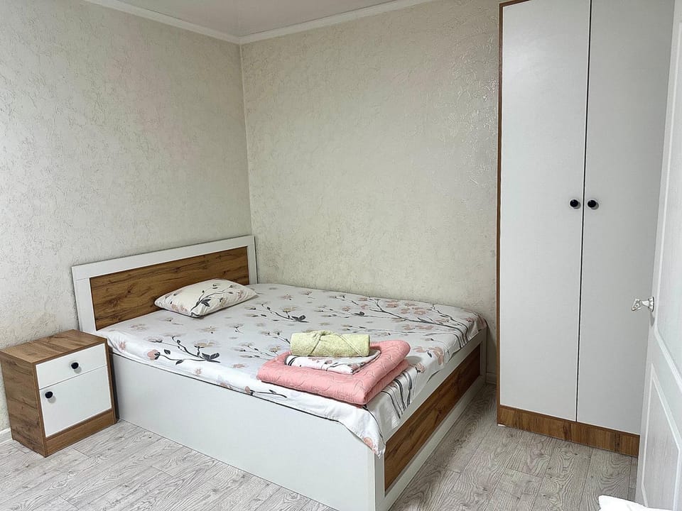 Апартаменты на Закарпатская 6 Apartment in Almaty