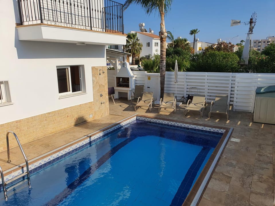 Pool view, Swimming pool