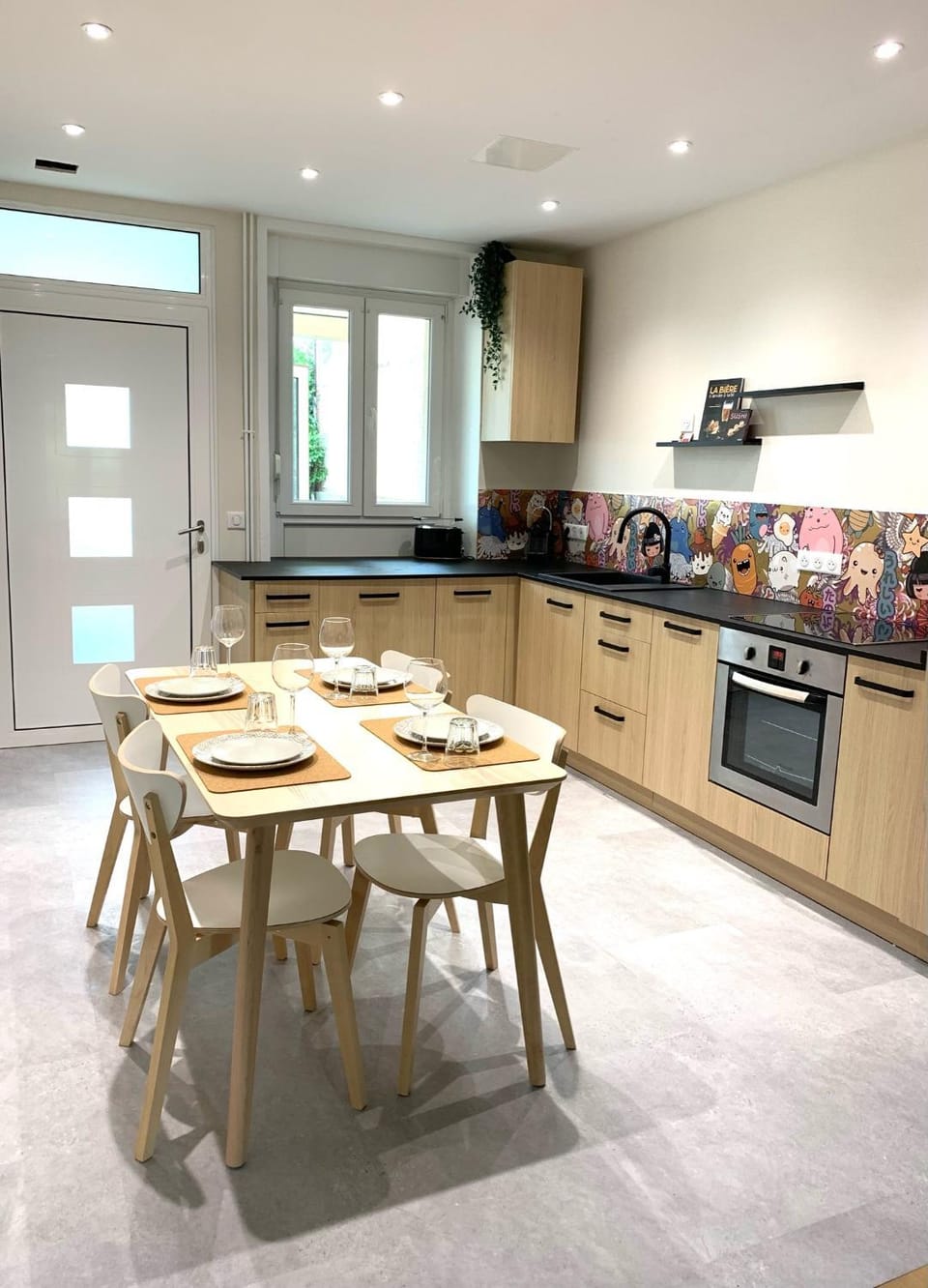 Kitchen or kitchenette