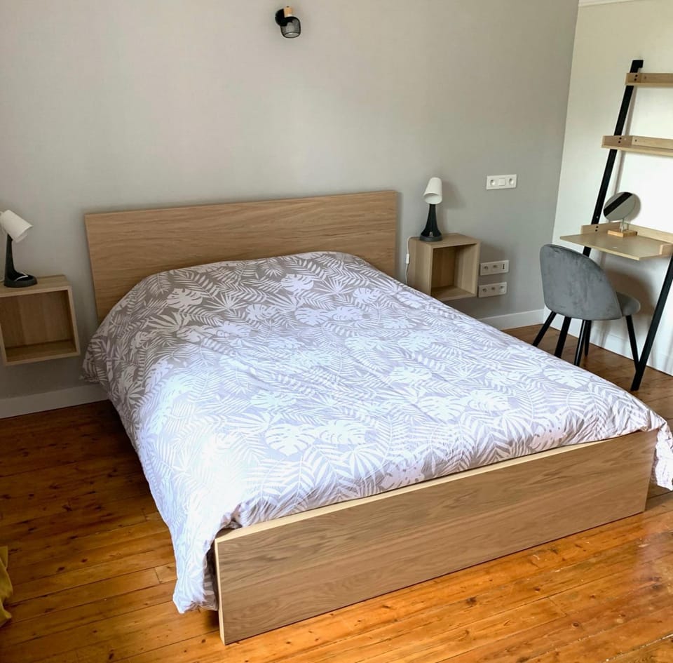 Bed, Bedroom