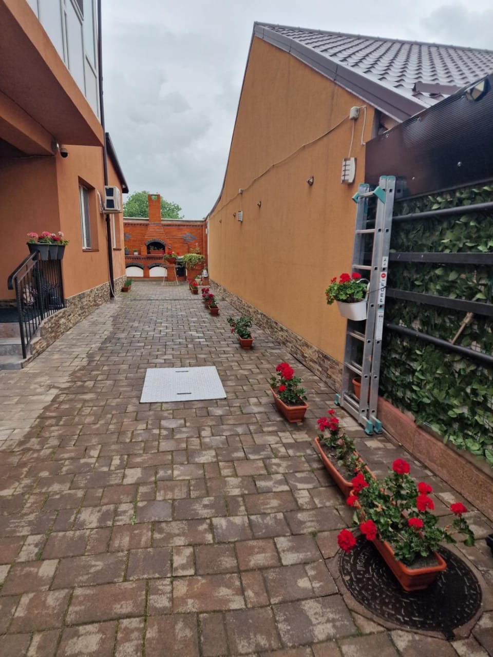 Inner courtyard view