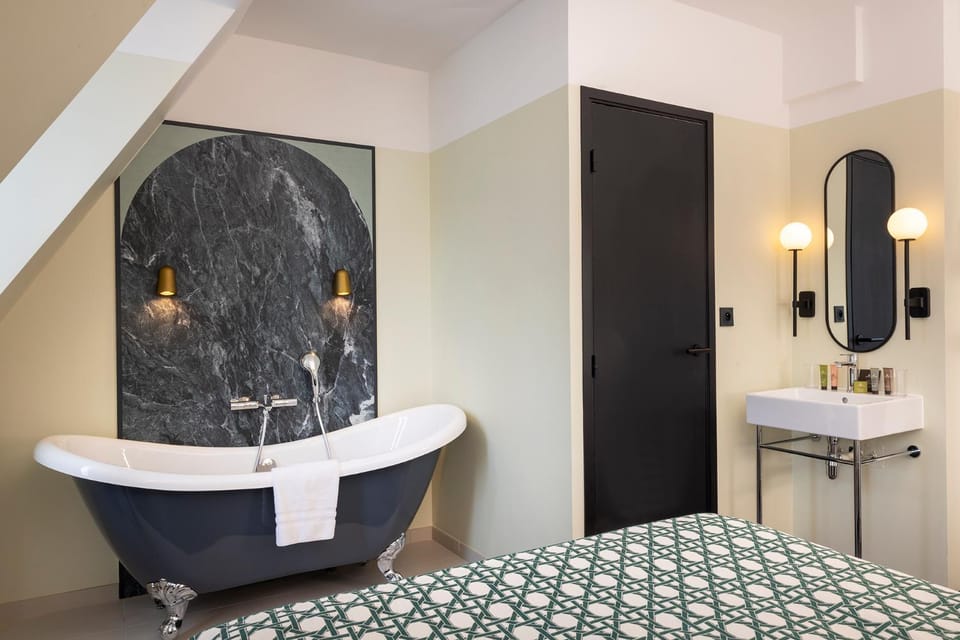 Bedroom, Bath