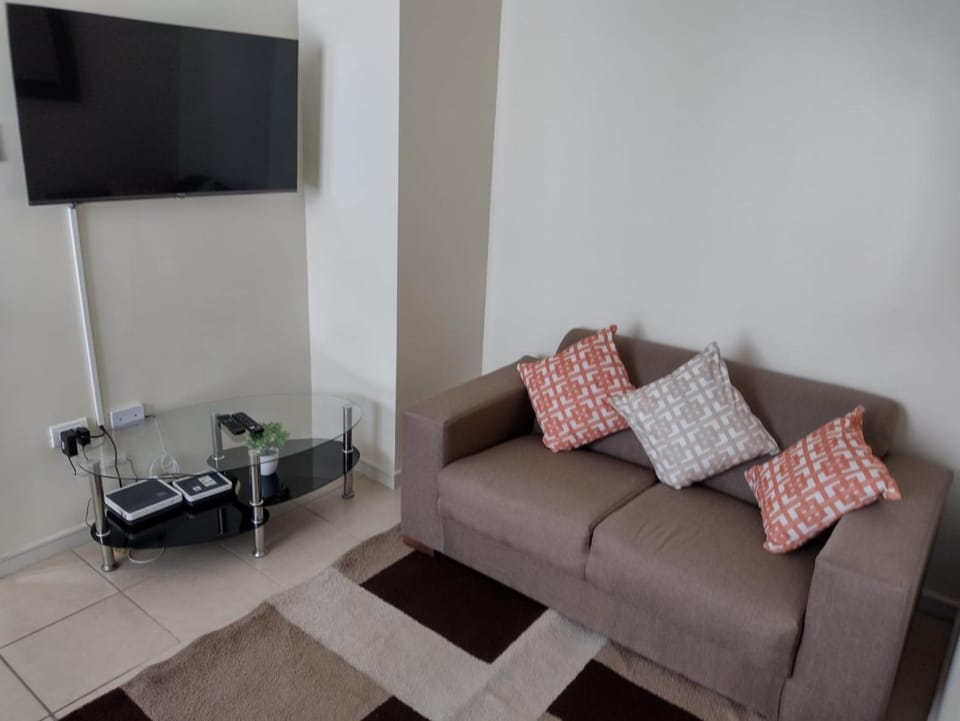 Communal lounge/ TV room, Living room