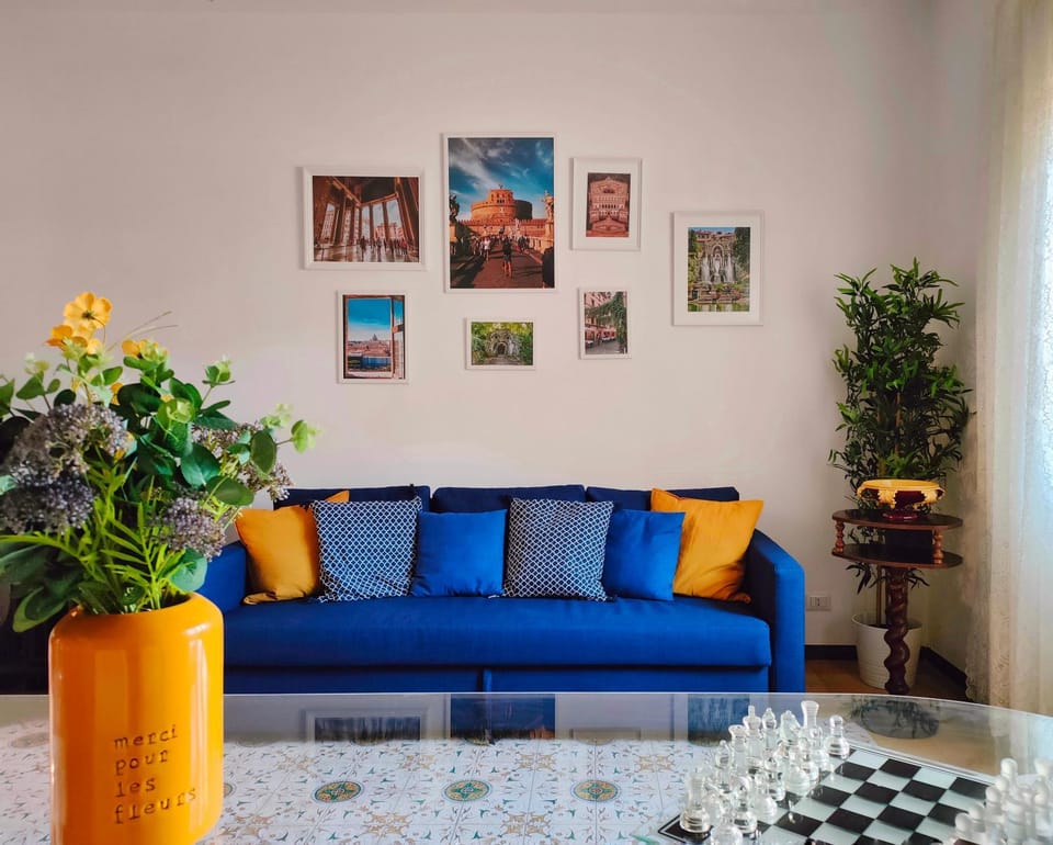 Living room, Seating area, Floor plan