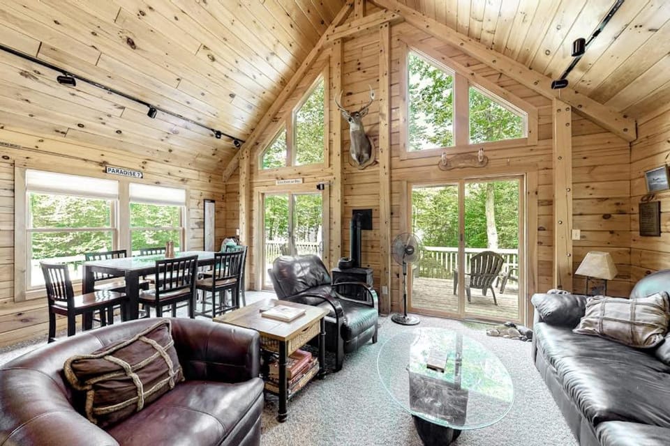 Day, Living room, Seating area, Dining area
