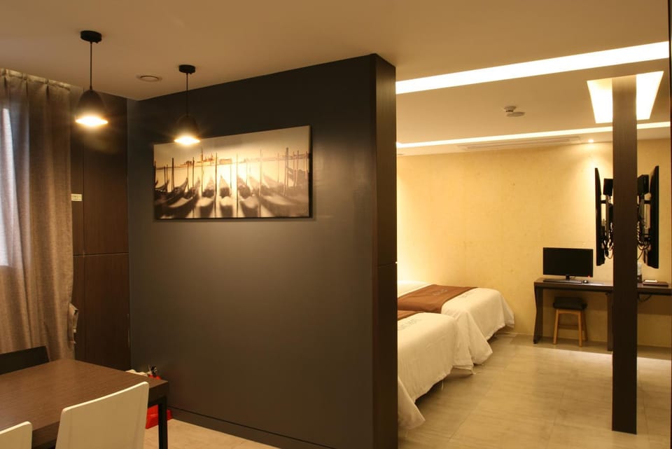 Hotel Banwol Asiad Hotel in Gyeonggi-do