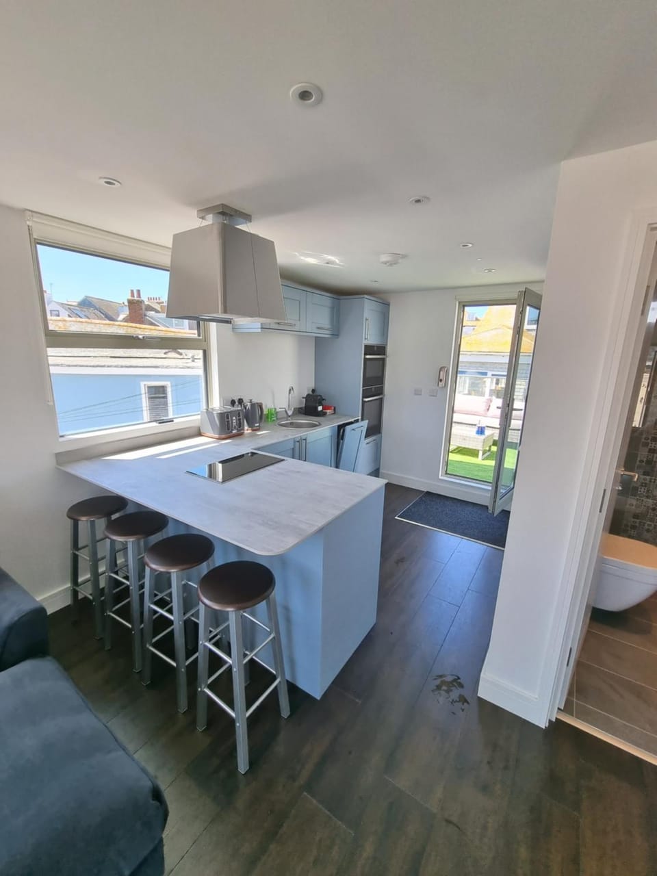Kitchen or kitchenette, kitchen