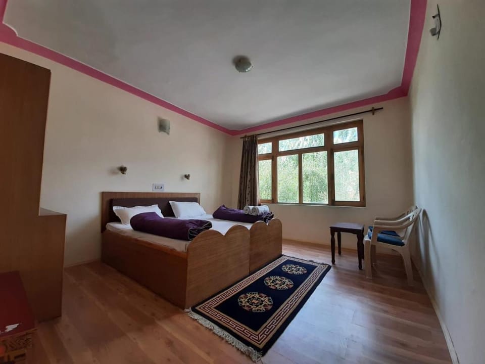 Bed, Living room, Bedroom