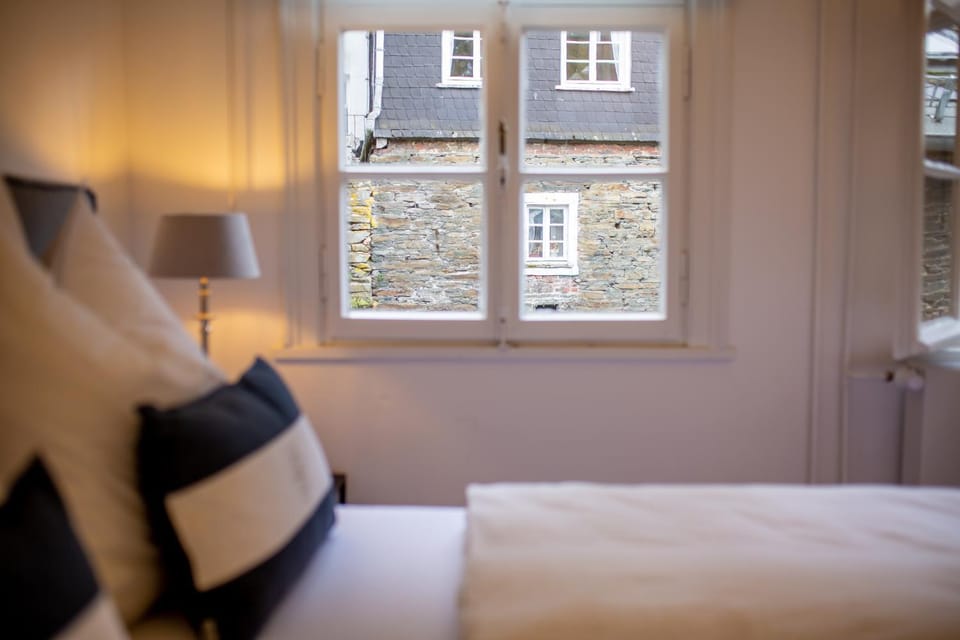 Bedroom, Inner courtyard view