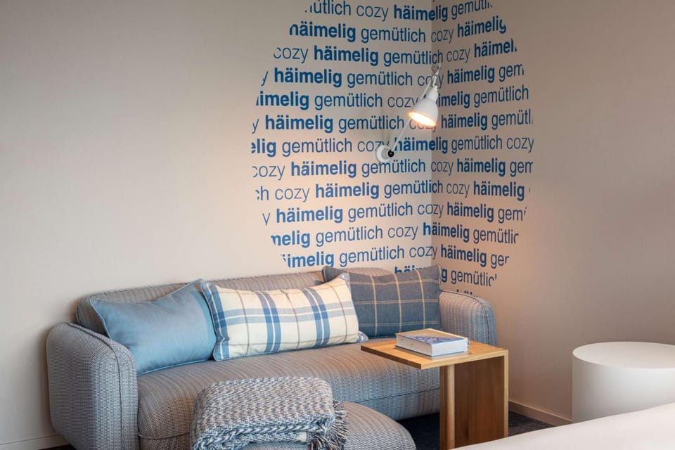 Bed, Day, Decorative detail, Seating area, Bedroom