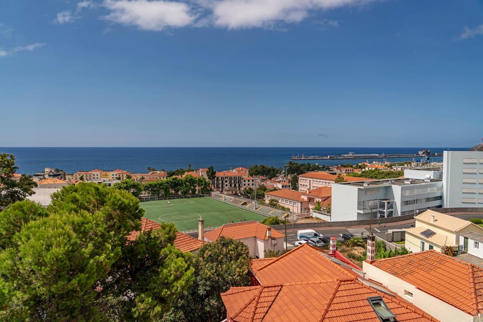 City view, Sea view, Street view