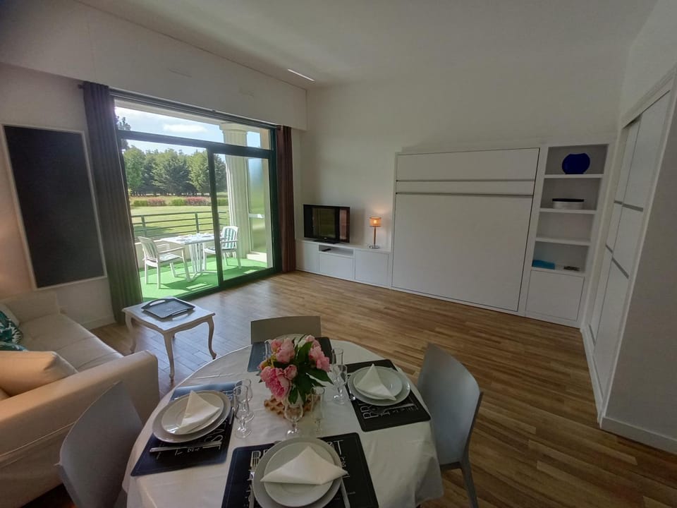 Appartement de standing dans le Golf International de La Baule Apartment in La Baule-Escoublac