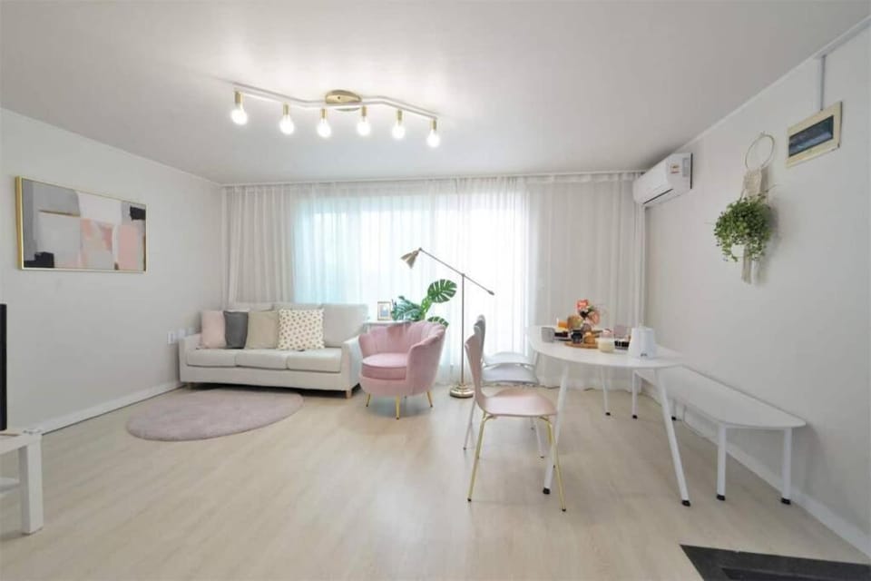 Lovely House Apartment in Seoul