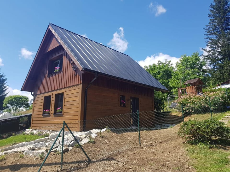 Roubenka Strmá Chalet in Czechia