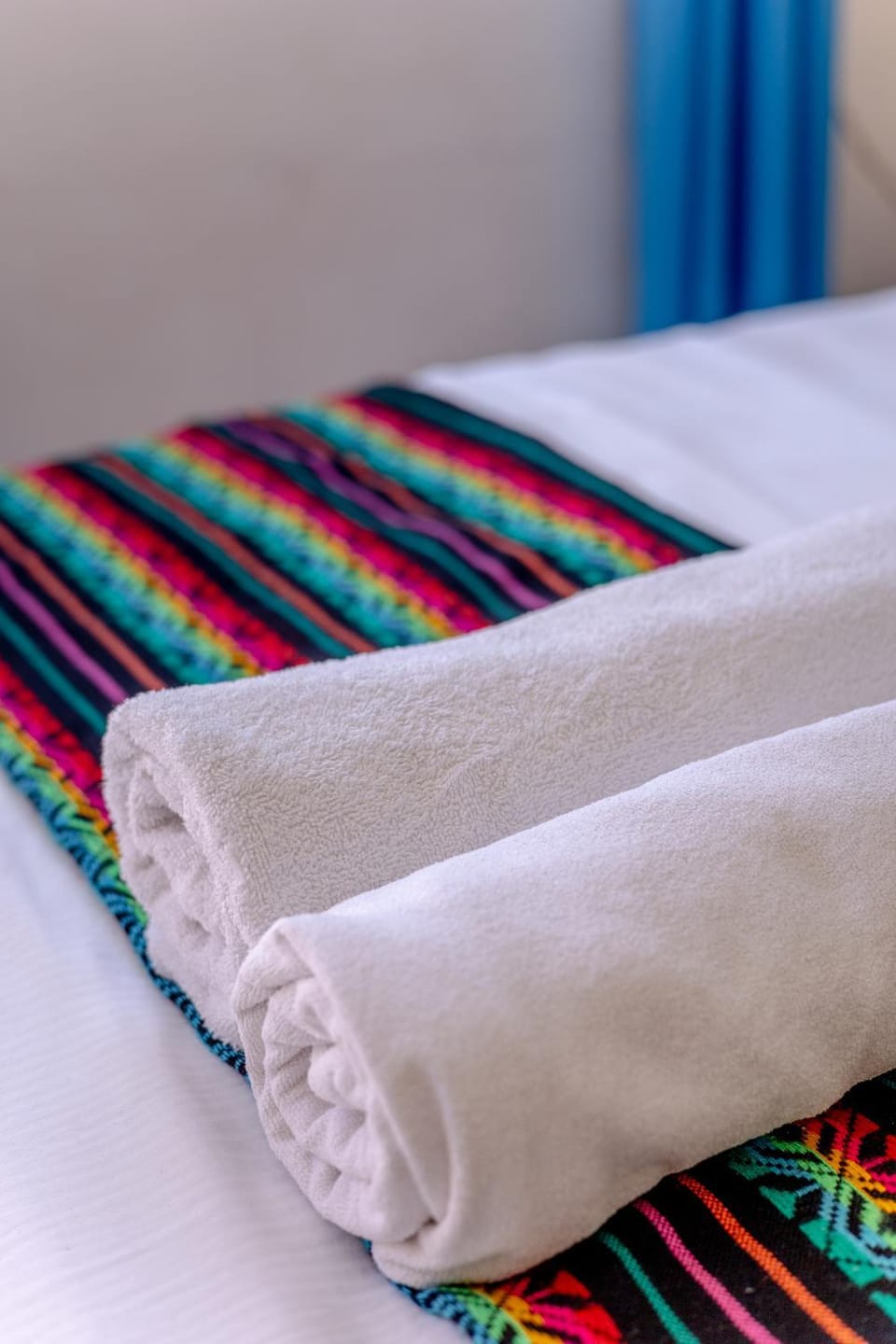 Bed, towels