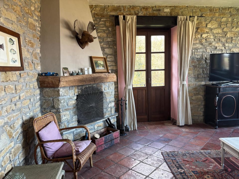 TV and multimedia, View (from property/room), fireplace