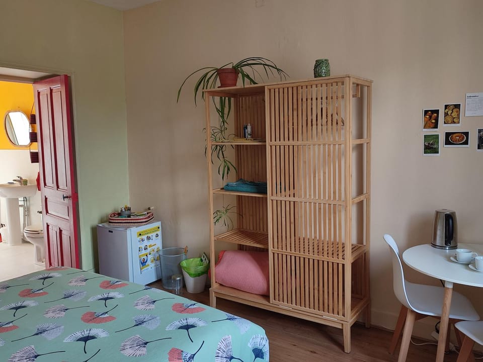 Bed, Photo of the whole room, Bedroom, hair dresser, wardrobe