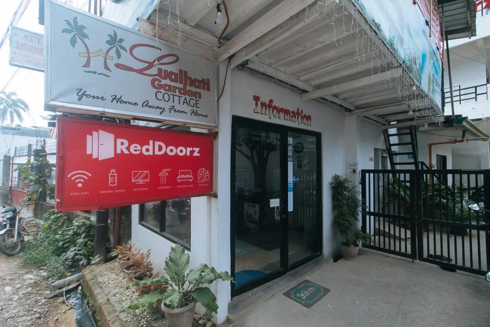Property building, Facade/entrance, Day, Property logo or sign