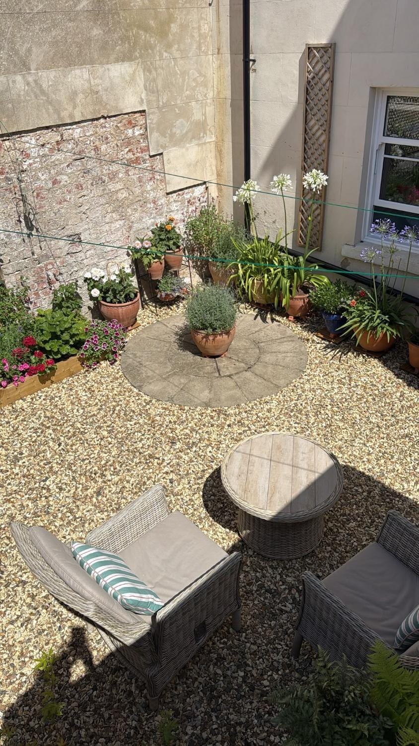 Courtyard Garden Flat Vacation rental in Cheltenham