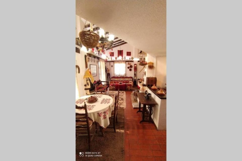 ΑΡΧΟΝΤΙΚΟ ΣΤΟΥΣ ΠΡΟΠΟΔΕΣ ΤΟΥ ΟΡΟΥΣ ΔΙΡΦΥΣ House in Euboea