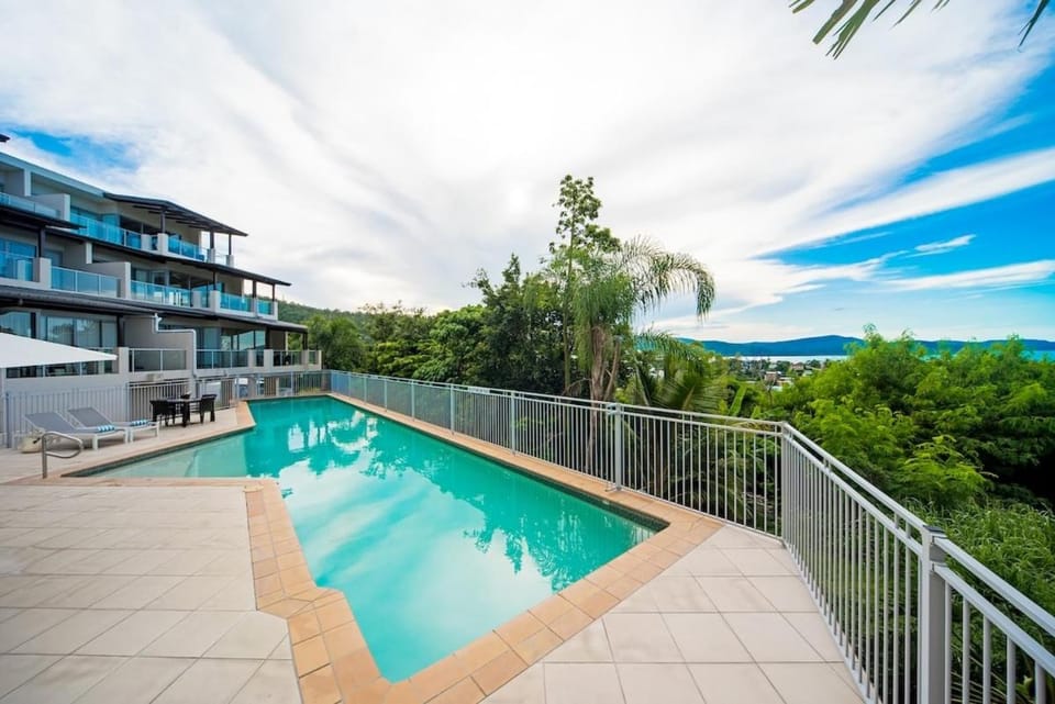 Rendez-vous Chez L'eah Apartment in Airlie Beach