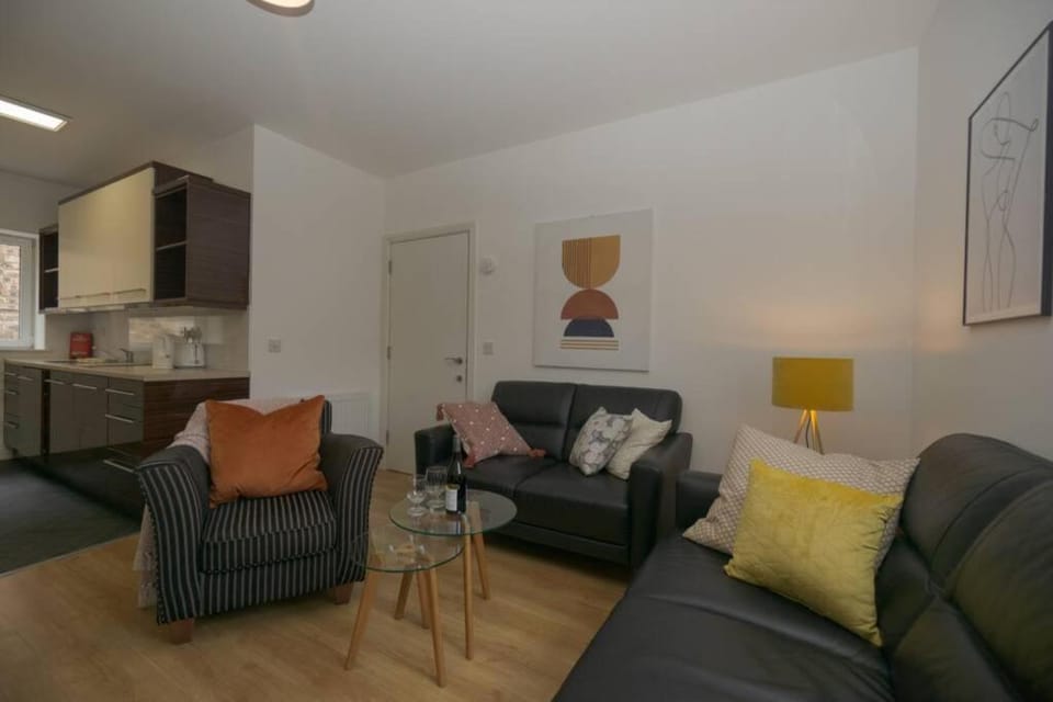 Town centre 4xbed 4xbath apartment Apartment in Elgin