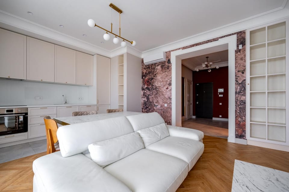 Kitchen or kitchenette, Living room, Seating area