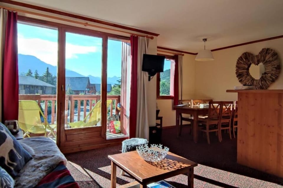 Le Refuge de L'alpaga Superbe duplex au pied des pistes avec Parking couvert gratuit Apartment in Saint-Chaffrey