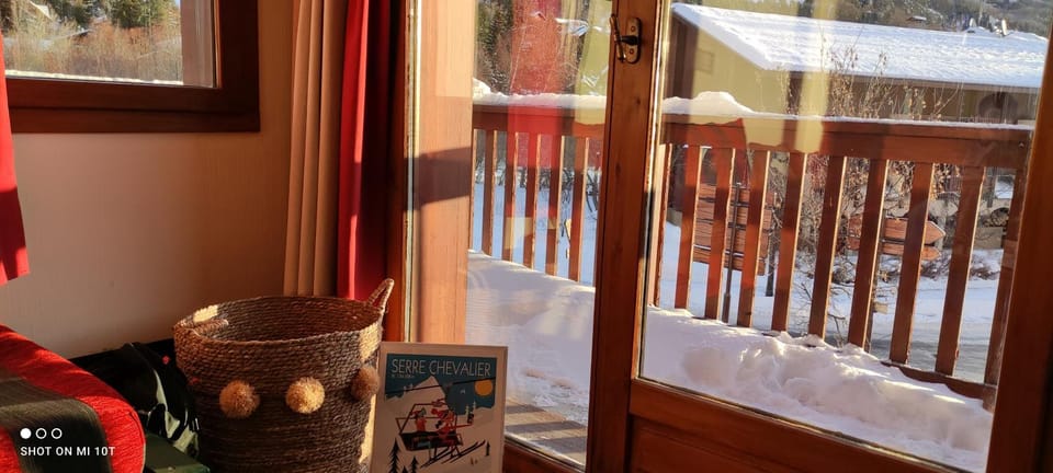 Le Refuge de L'alpaga Superbe duplex au pied des pistes avec Parking couvert gratuit Apartment in Saint-Chaffrey