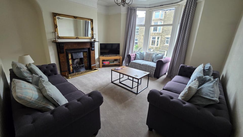 Westfield House - Characterful 7 bedroom townhouse House in Skipton