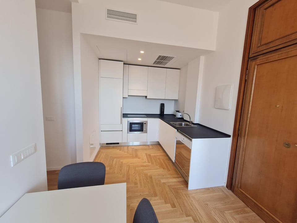 Kitchen or kitchenette