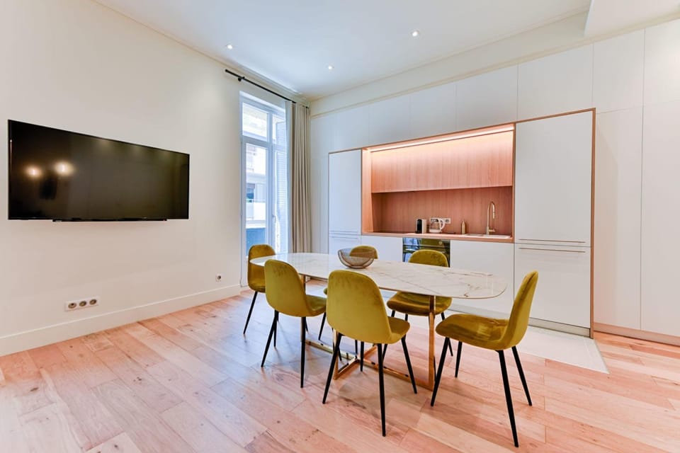 TV and multimedia, Kitchen or kitchenette, Dining area